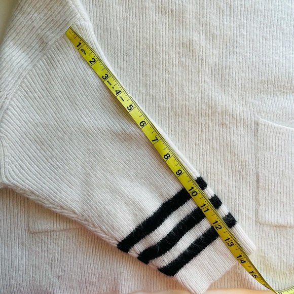 Hanshine OverSized Sweater - Picture 7 of 8